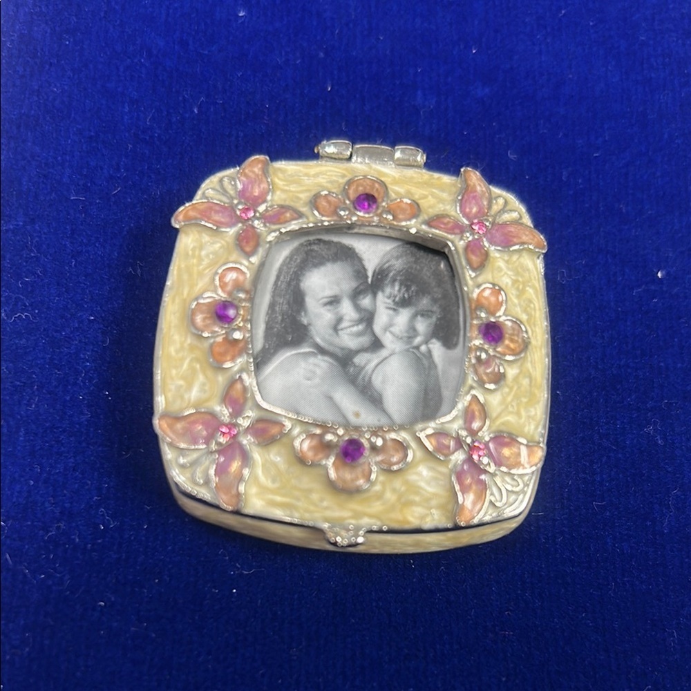 Vintage Monet Magnetic Trinket Pill Jewelry Box Photo Insert Butterfly Design
